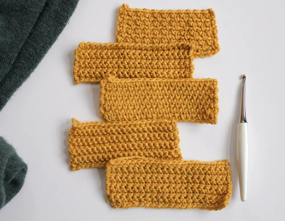 How to single crochet and other ways to use single crochet. Back loop only, reverse single crochet, waistcoat stitch, knit stitch, moss stitch crochet.