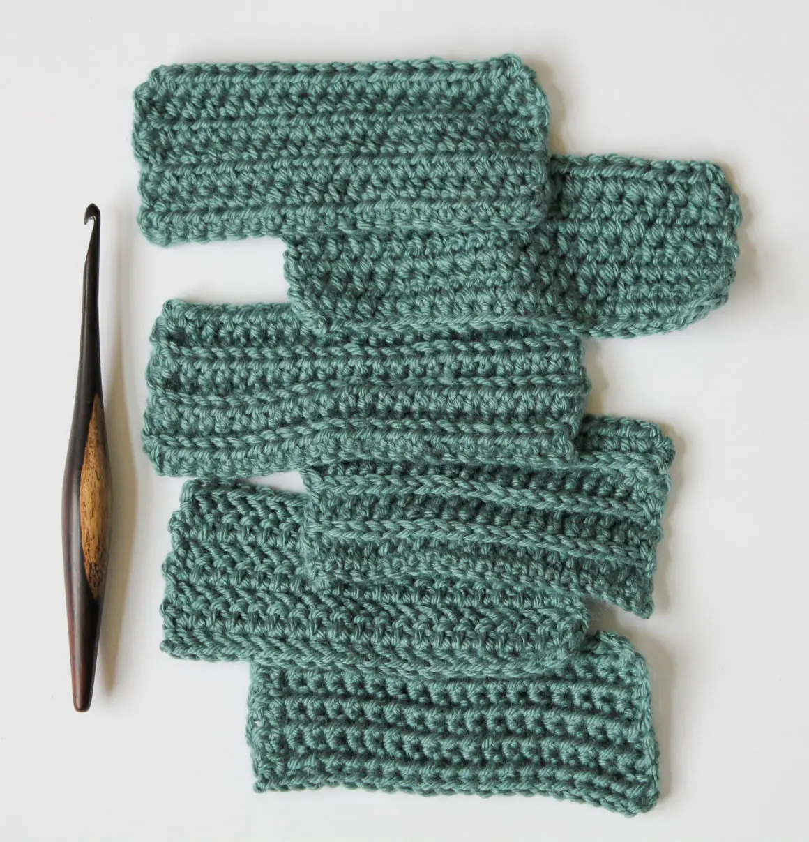 Easy variations of the half double crochet stitch. Photo tutorials for herringbone half double crochet, wide hdc, hdc in 3rd loop, and more. This is part 3 of a 3-part series!