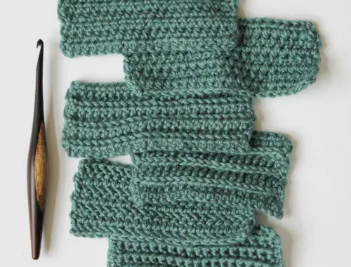Easy variations of the half double crochet stitch. Photo tutorials for herringbone half double crochet, wide hdc, hdc in 3rd loop, and more. This is part 3 of a 3-part series!
