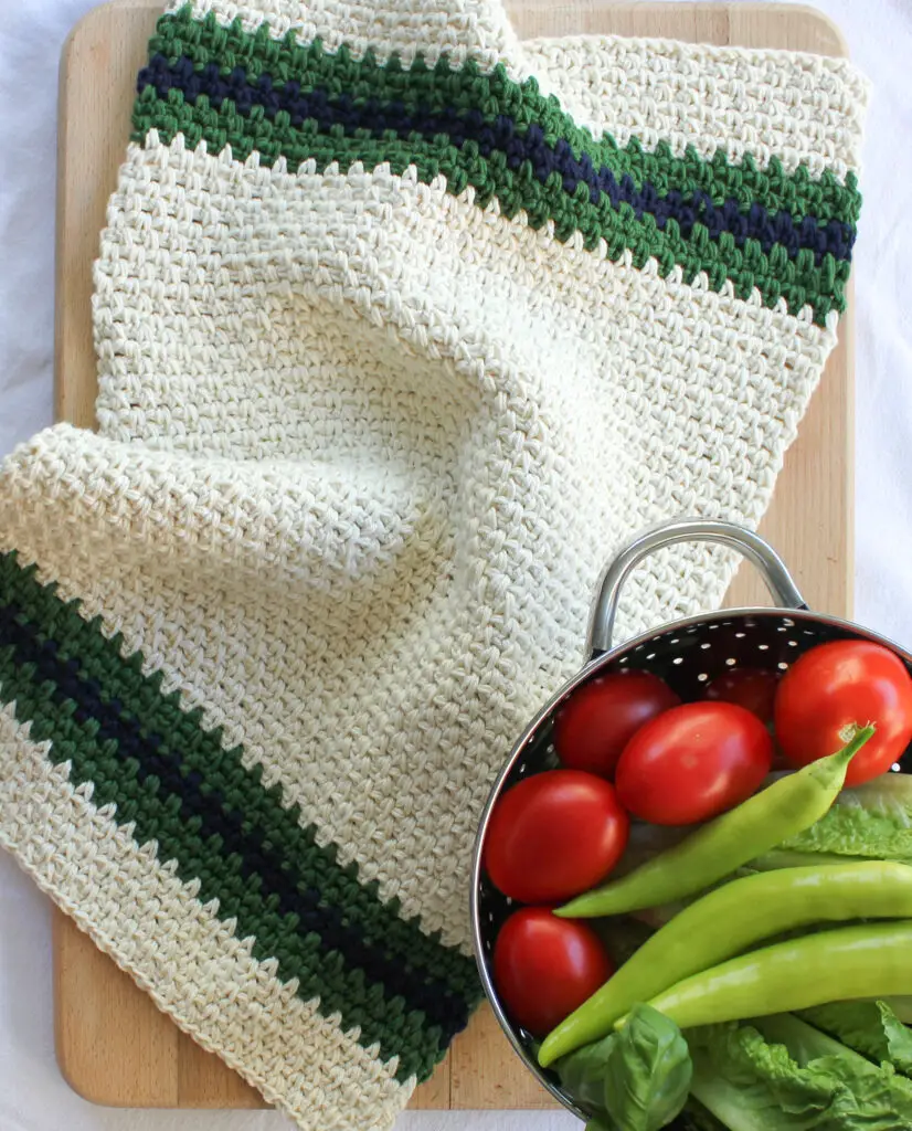 Simple Crochet Hand towel using Dishie yarn.