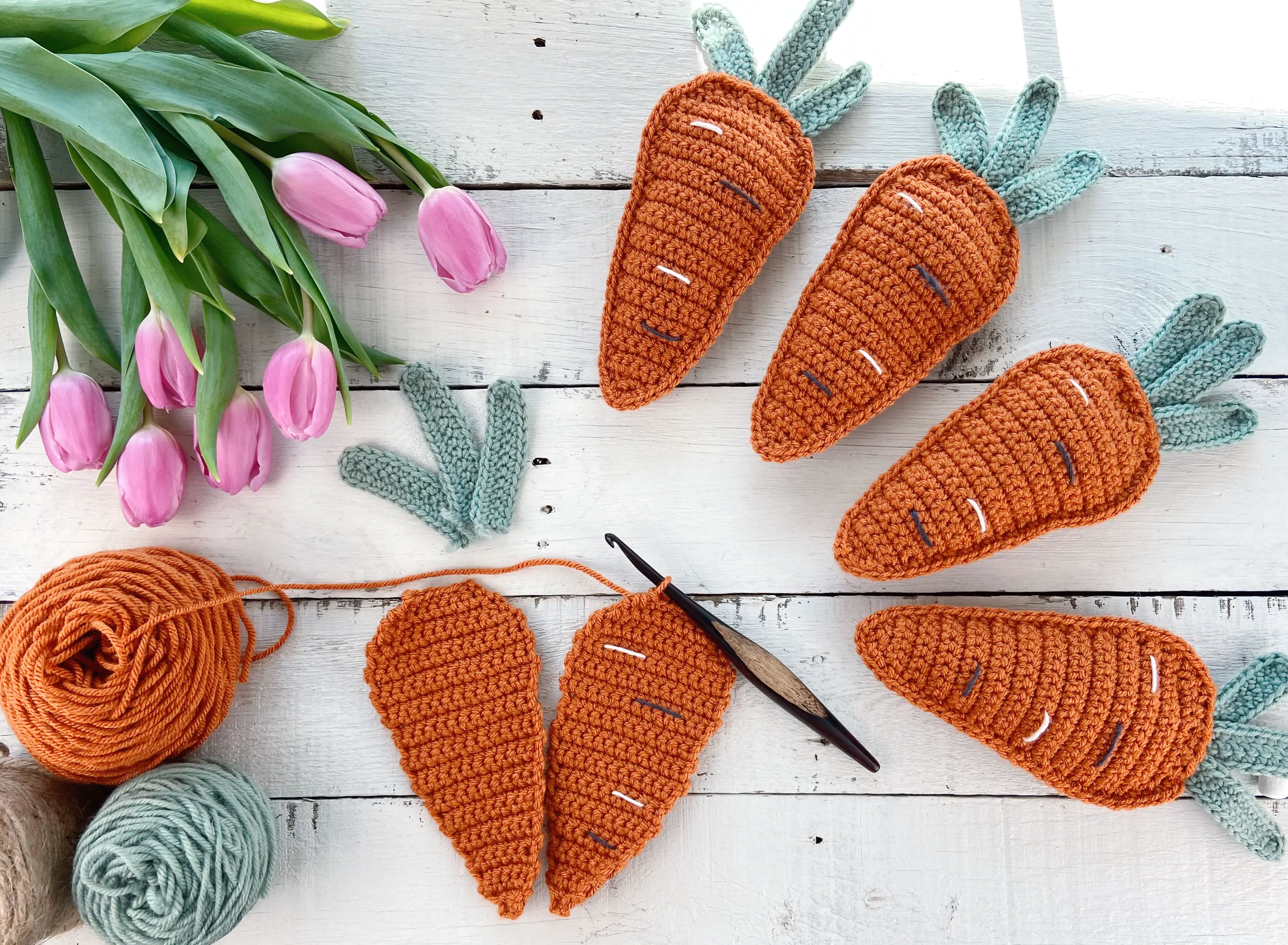 How to make crochet carrots