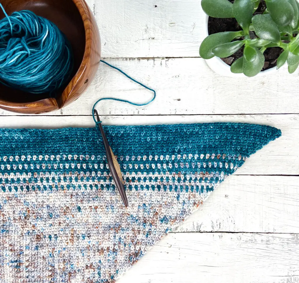 moss stitch crochet triangle scarf