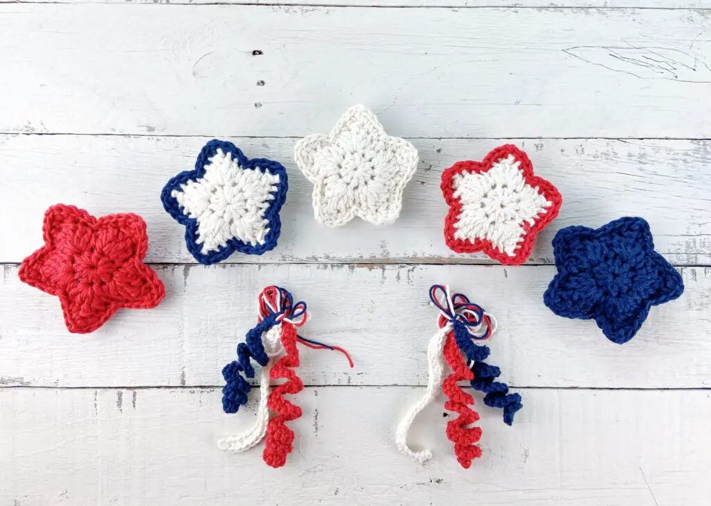 Stars and Stripes crochet garland free pattern