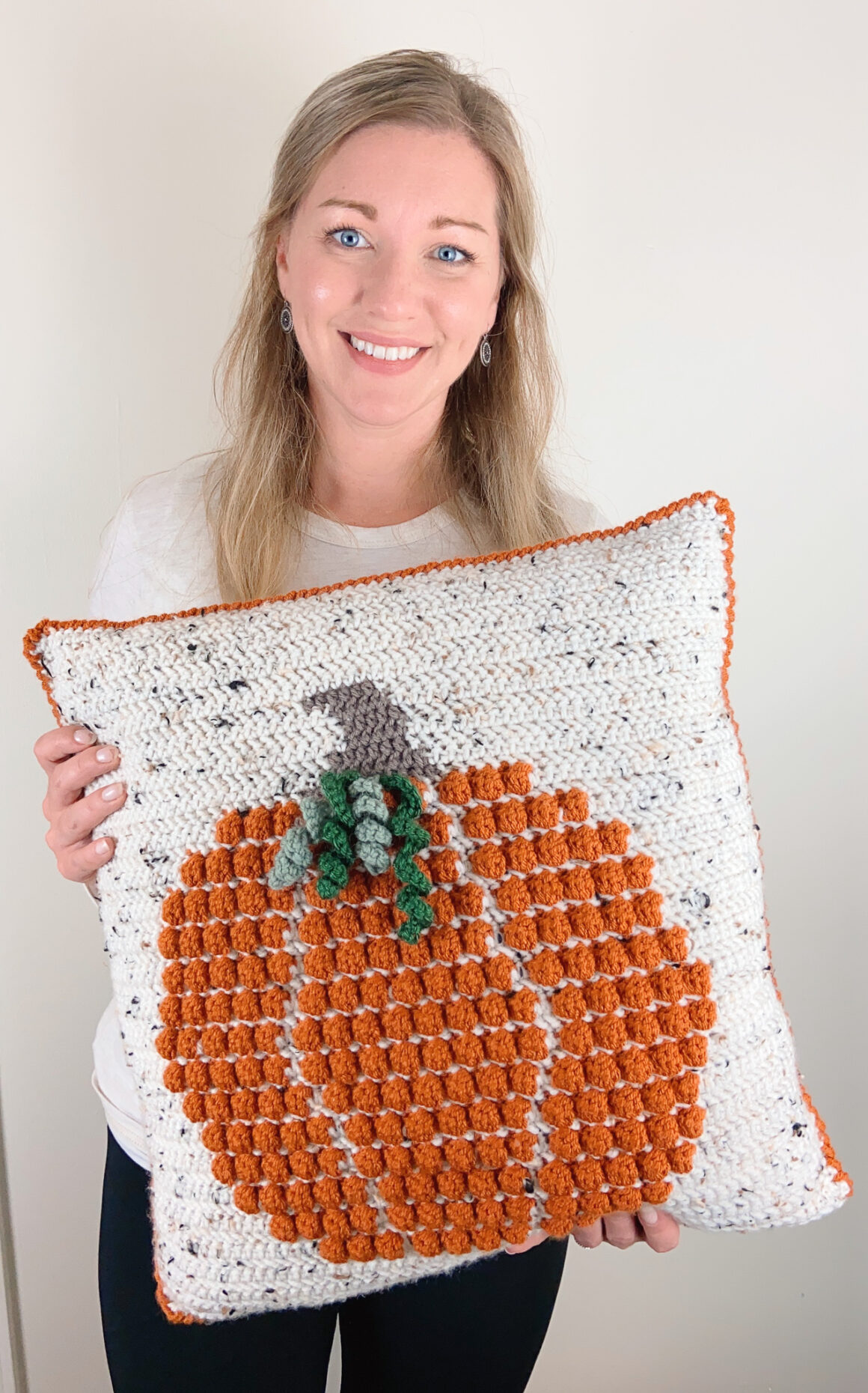 Fall crochet pumpkin pillow free pattern