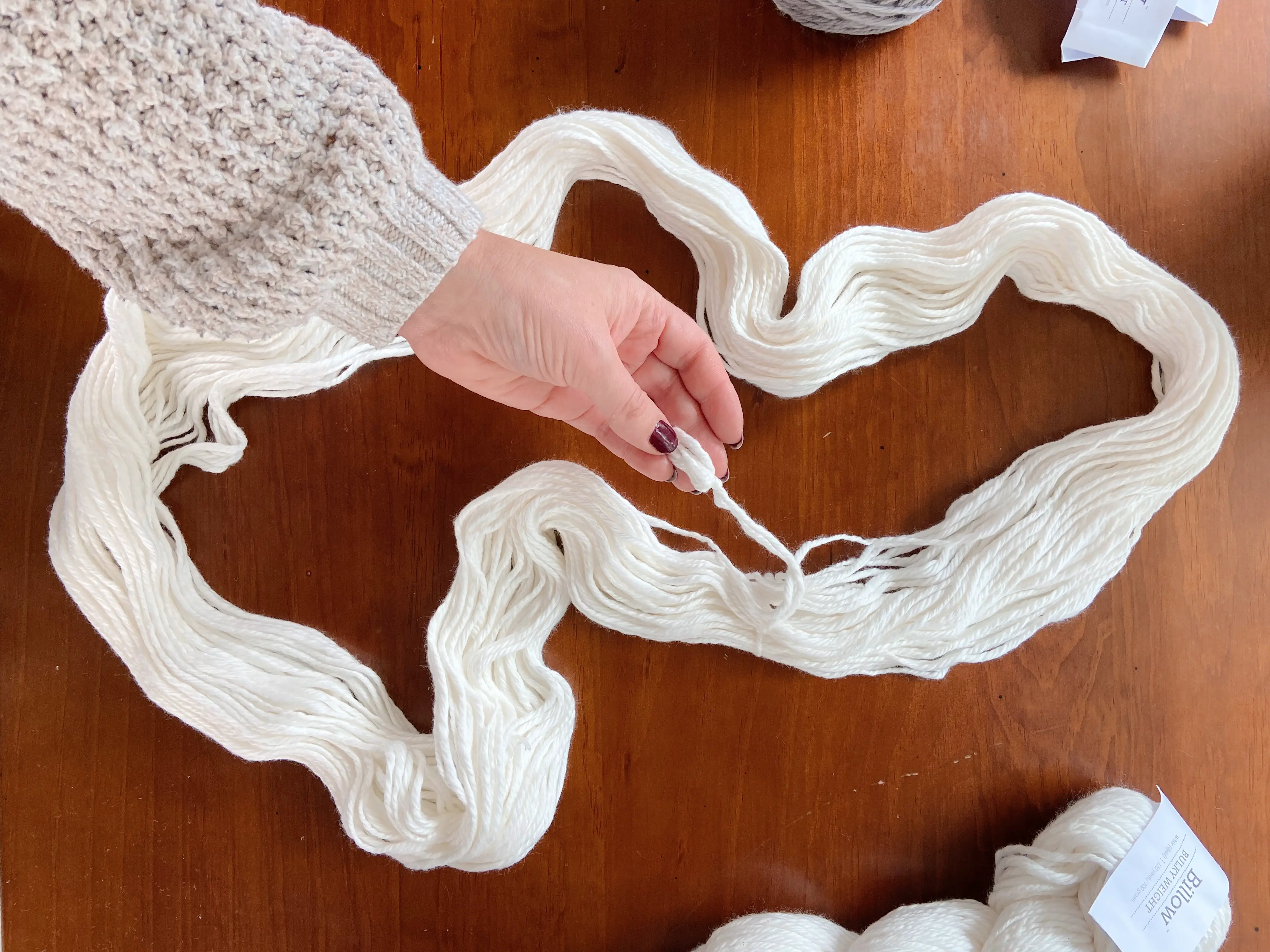 Really Clear: How to Use a Swift and Yarn Winder (cc) 